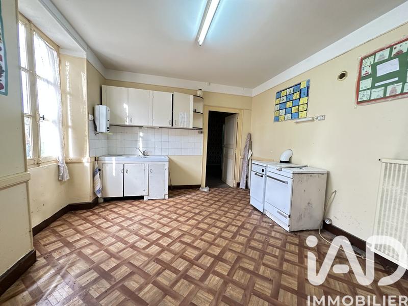 Maison - 219 m² - 8 pièces