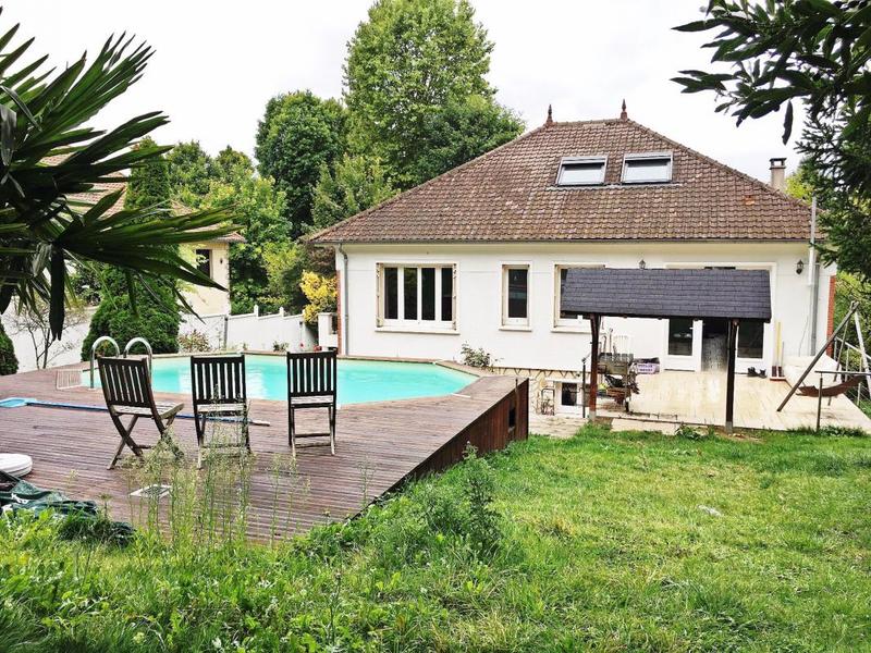 Villa - 215 m² - 5 pièces