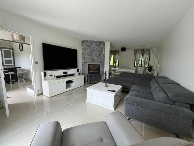 Pavillon - 196 m² - 7 pièces