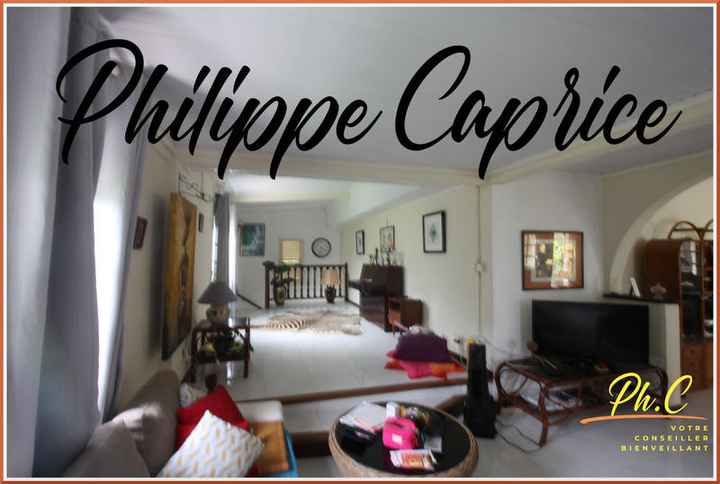 Maison - 443 m² - 16 pièces