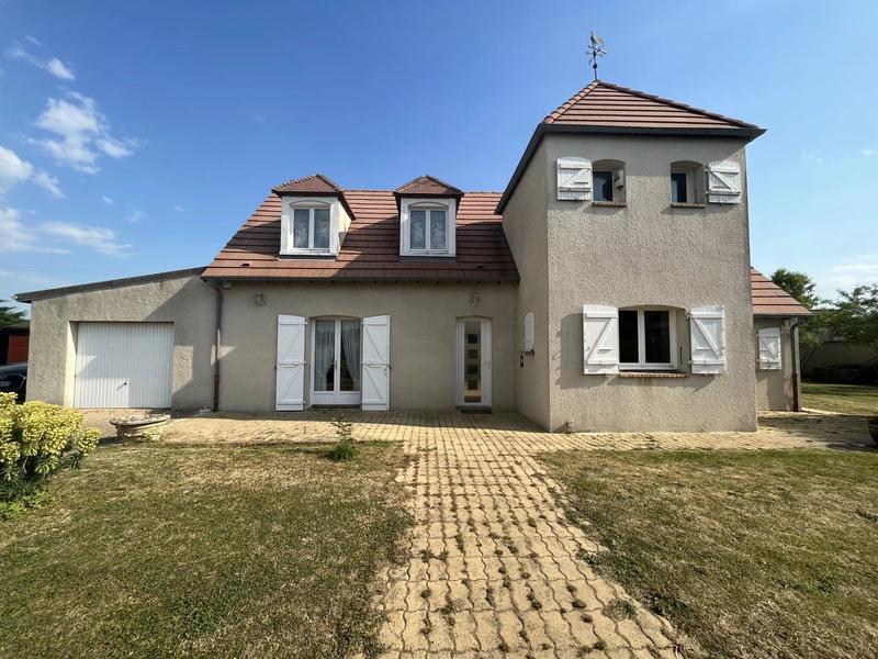 Maison - 161 m² - 6 pièces