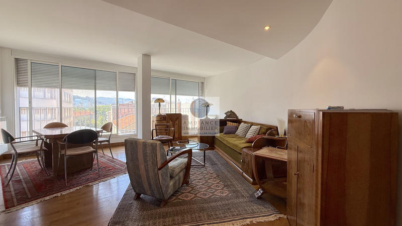 Appartement - 137 m² - 6 pièces