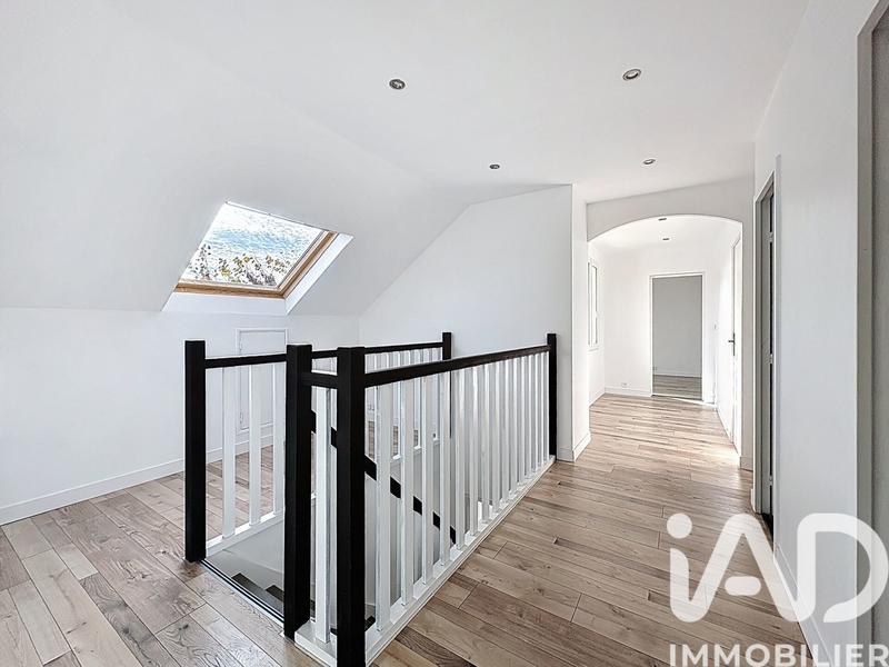 Maison - 182 m² - 8 pièces