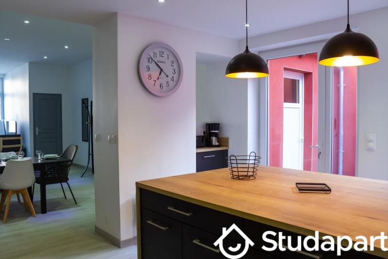 Chambre - 14 m² - 1 pièce