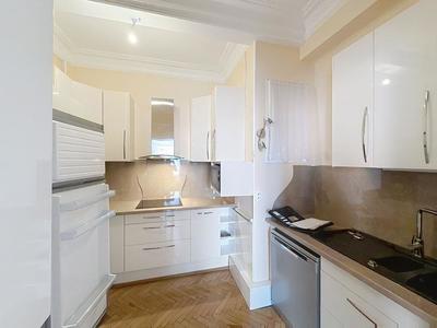 Appartement - 65 m² - 2 pièces