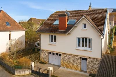 Maison - 120 m² - 7 pièces