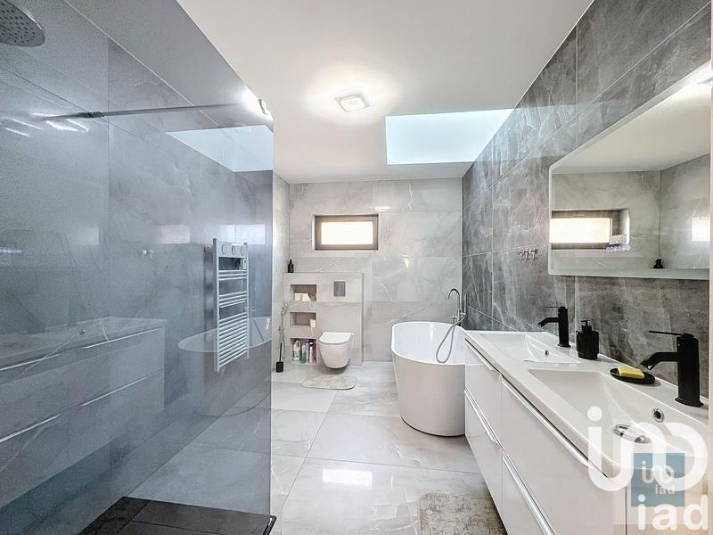 Maison - 148 m² - 7 pièces