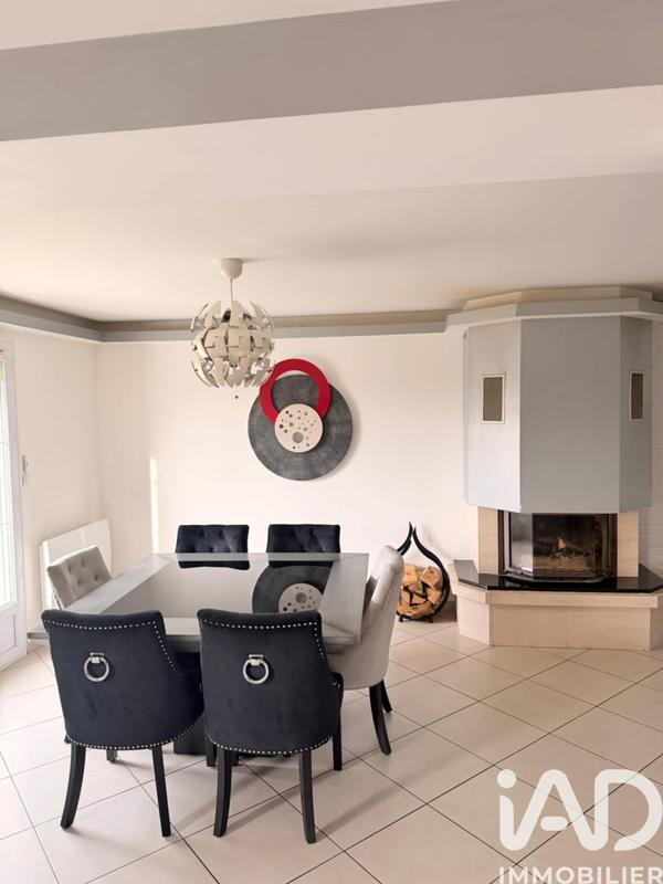 Maison - 140 m² - 6 pièces