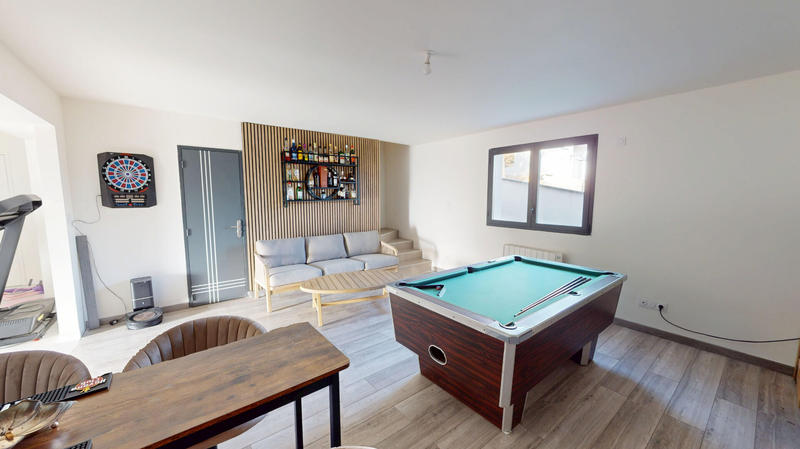 Maison - 185 m² - 7 pièces