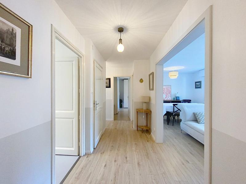 Appartement - 82 m² - 3 pièces