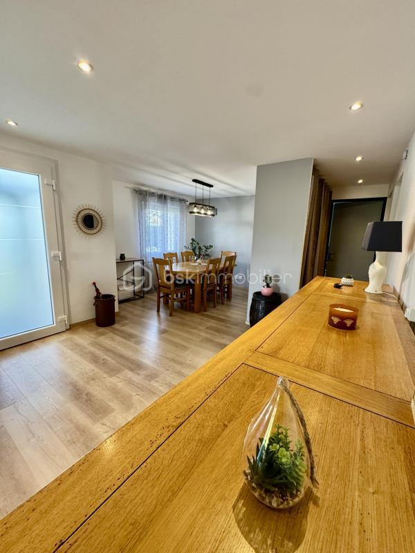 Maison traditionnelle - 85 m² - 5 pièces