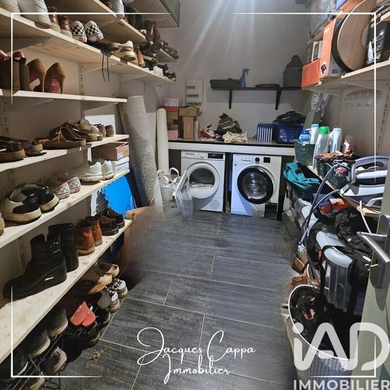 Maison - 220 m² - 6 pièces