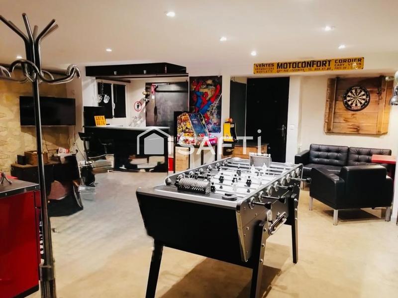 Maison - 205 m² - 10 pièces