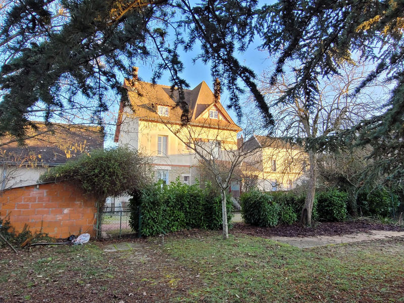 Maison de ville - 176 m² - 10 pièces