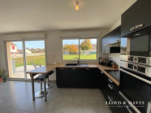 Maison traditionnelle - 132 m² - 7 pièces