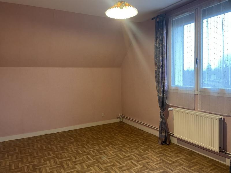 Maison traditionnelle - 137 m² - 6 pièces