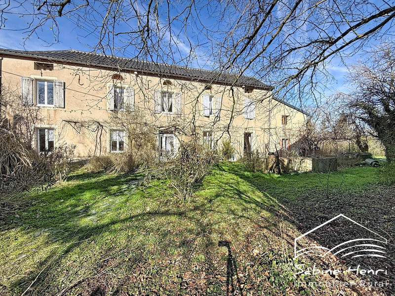 Maison ancienne - 302 m² - 12 pièces