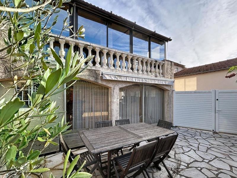 Maison - 88 m² - 3 pièces