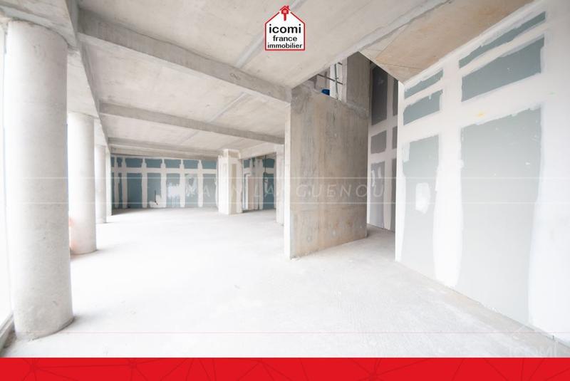 Local commercial - 140 m² - 1 pièce