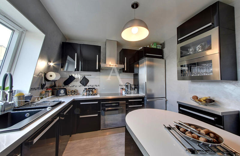 Appartement - 104 m² - 6 pièces