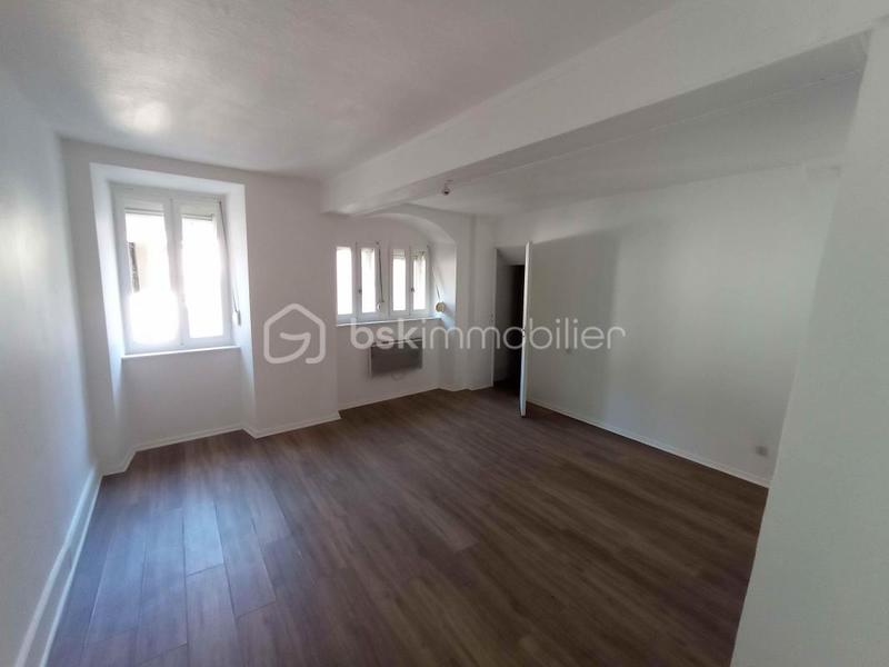 Appartement - 85 m² - 3 pièces