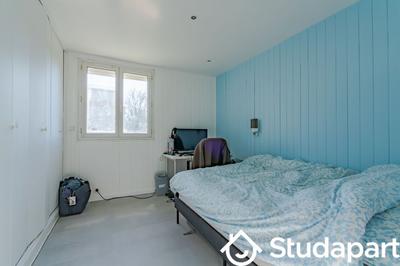 Chambre - 65 m² - 1 pièce