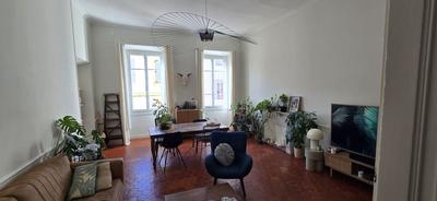 Appartement - 99 m² - 3 pièces