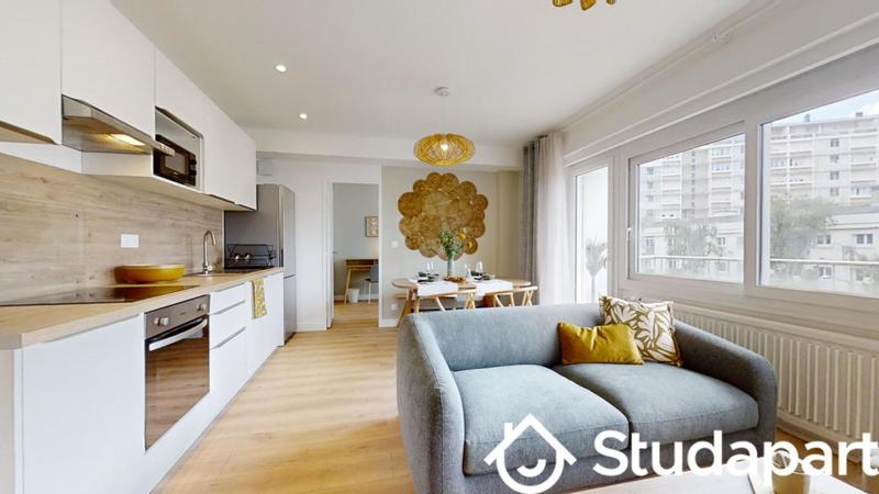 Chambre - 11 m² - 1 pièce