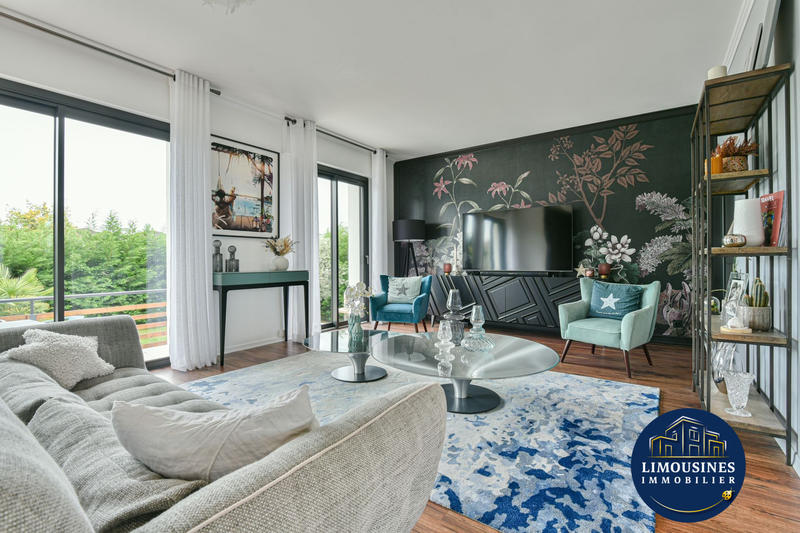 Villa - 322 m² - 11 pièces