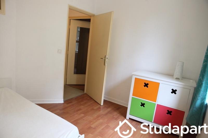 Chambre - 10 m² - 1 pièce