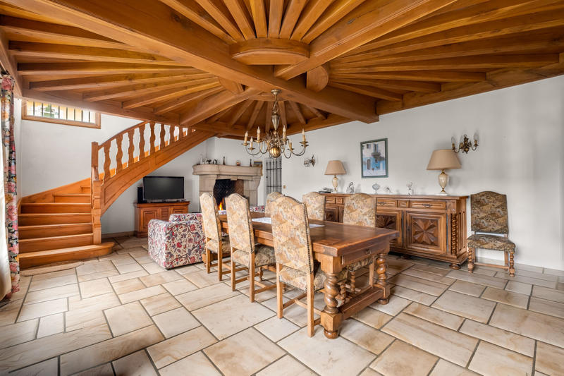 Maison - 167 m² - 5 pièces