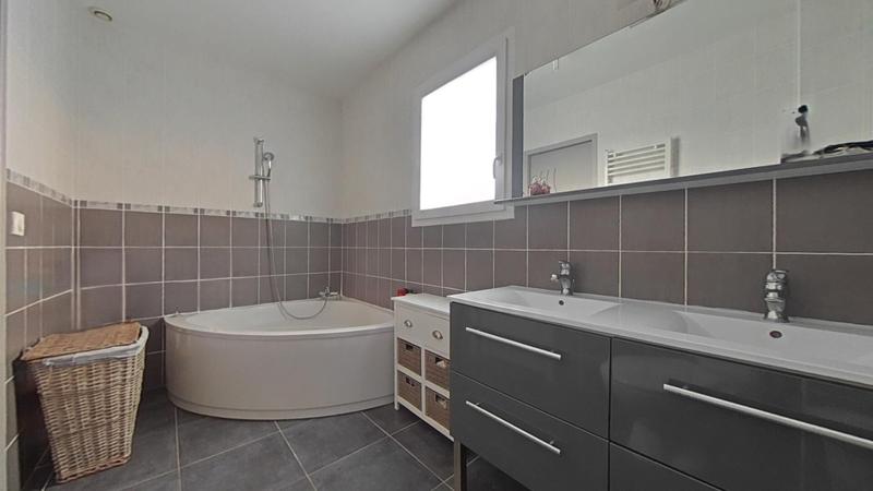 Maison - 124 m² - 5 pièces