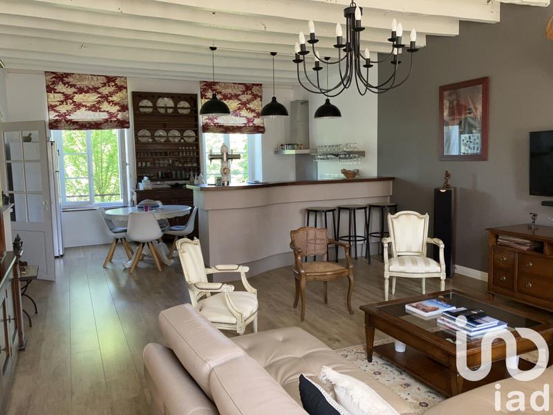 Maison - 250 m² - 9 pièces