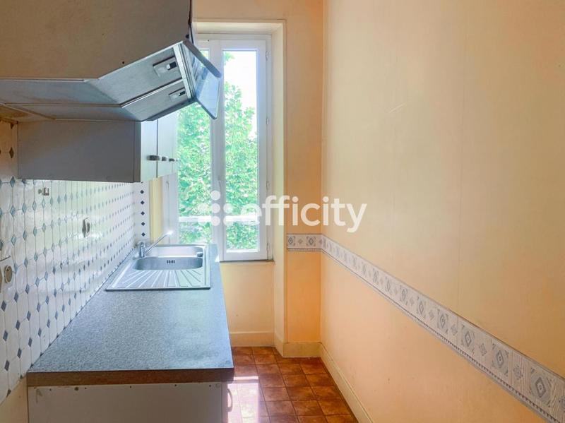 Immeuble - 175 m² - 9 pièces