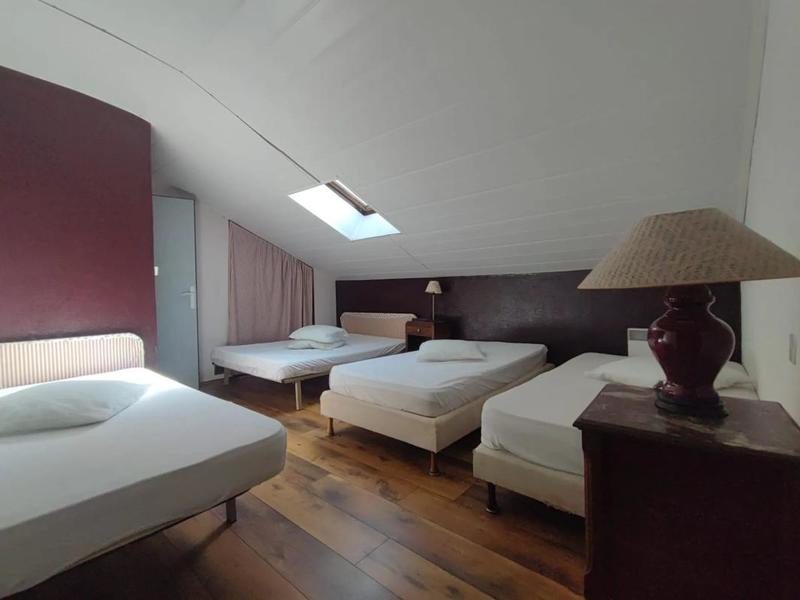 Longère - 380 m² - 13 pièces