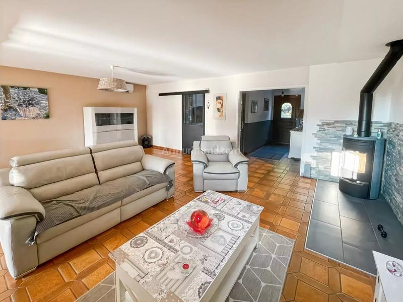 Maison - 181 m² - 8 pièces