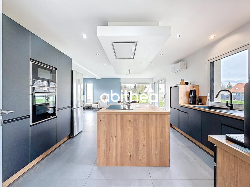 Maison - 140 m² - 6 pièces