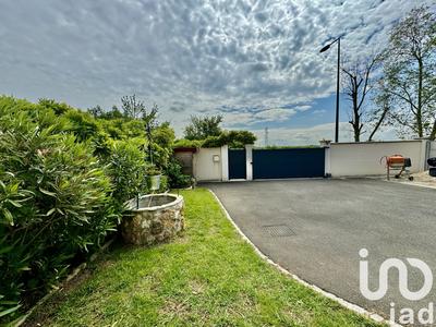 Maison - 140 m² - 8 pièces