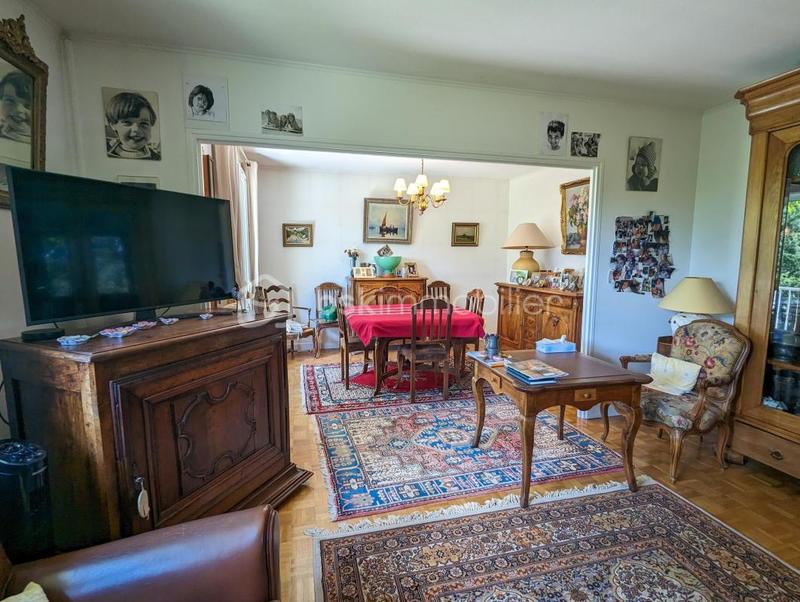 Maison traditionnelle - 94 m² - 5 pièces