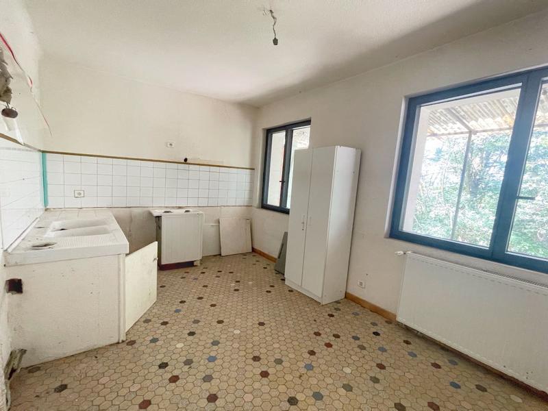 Maison - 180 m² - 9 pièces