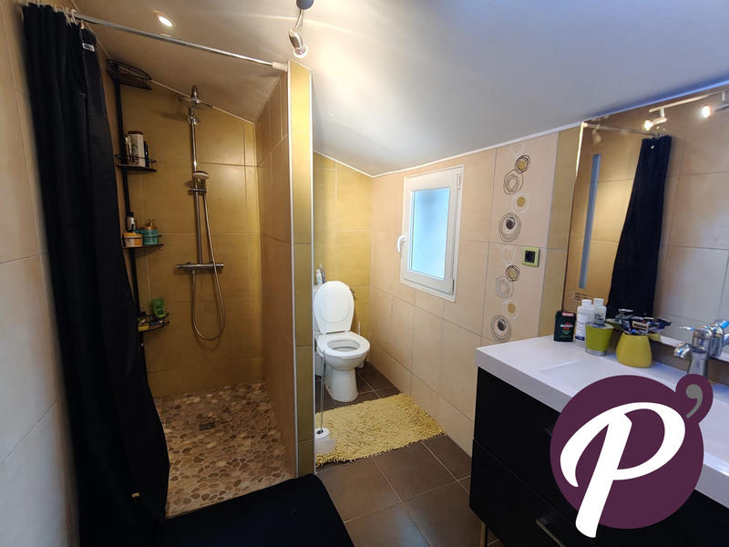 Maison traditionnelle - 145 m² - 6 pièces