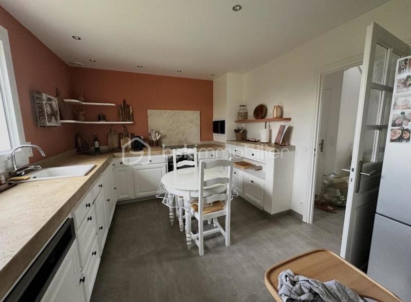 Maison traditionnelle - 148 m² - 6 pièces