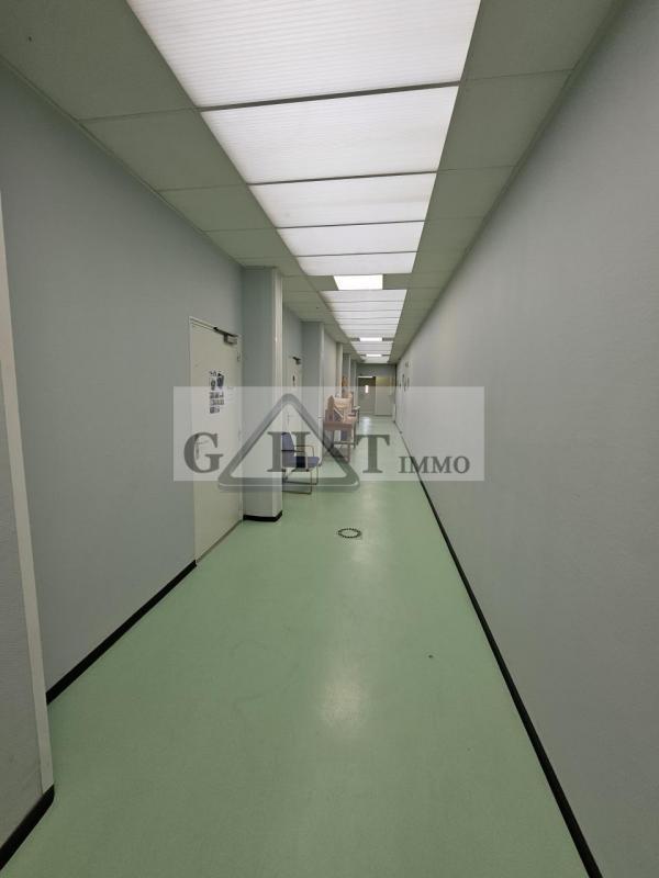 Entrepôt - 2 856 m²