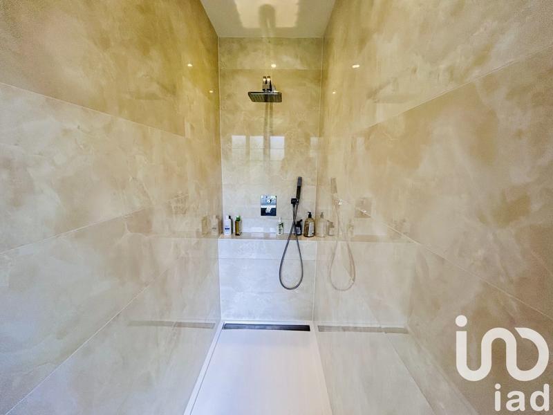 Maison de village - 360 m² - 10 pièces