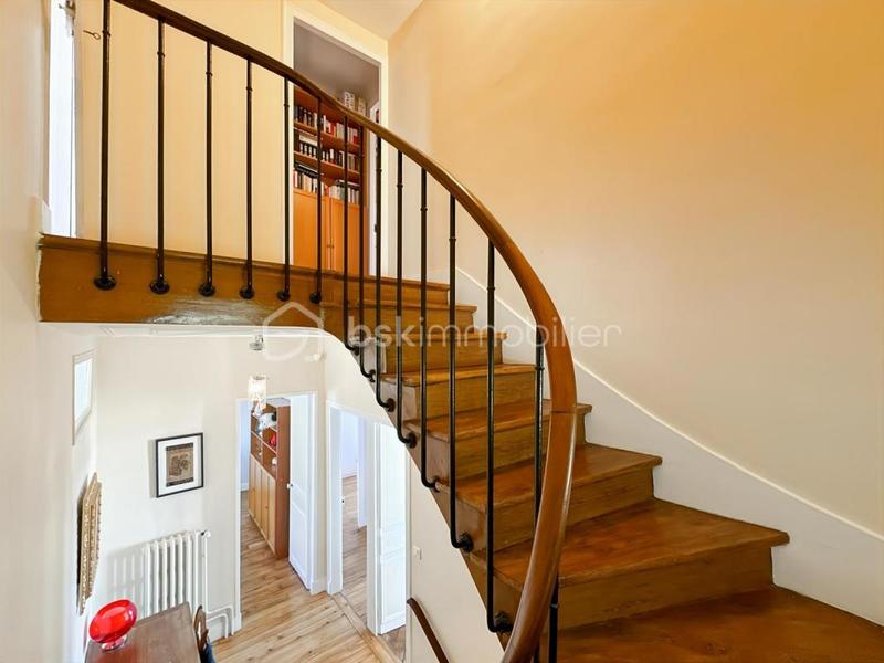 Maison bourgeoise - 233 m² - 8 pièces