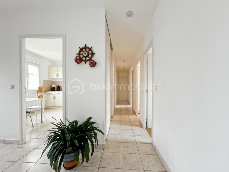 Maison - 93 m² - 5 pièces