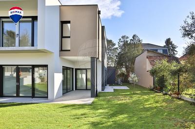 Villa - 185 m² - 6 pièces