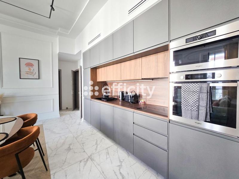 Appartement - 75 m² - 3 pièces