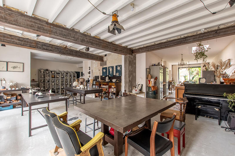 Maison - 235 m² - 9 pièces