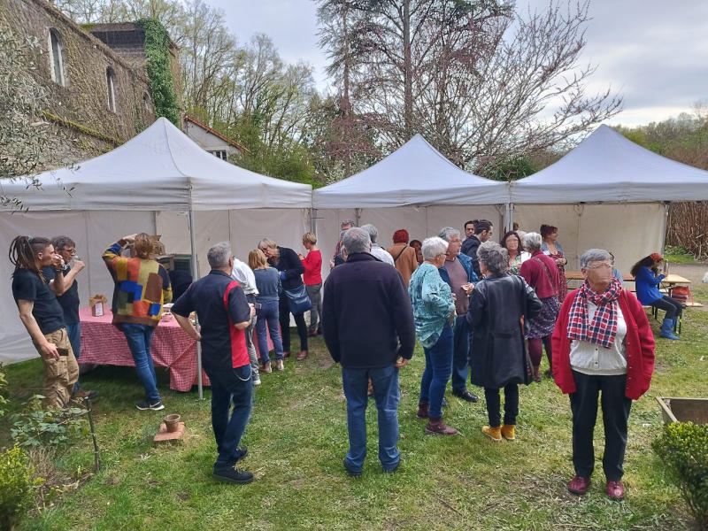 "Des p'tits pas sur la Lune" Exposition d'arts contemporains